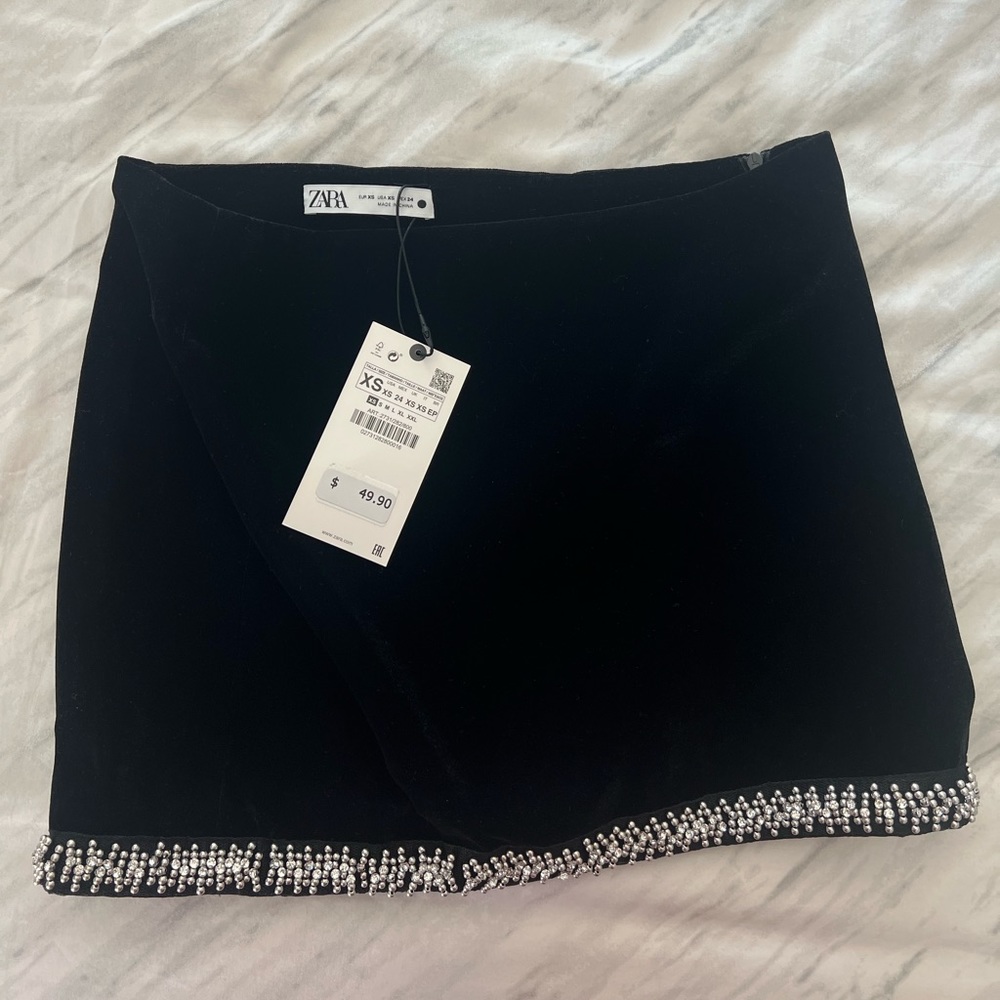 Zara Velvet Mini Skirt bottom embellished - Size XS - NWT - Picture 2 of 5